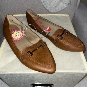 Jellypop Tan Loafers for Women size 7 brand new